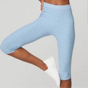 ALO Yoga High Waist Iconic 90s Capri Crop Leggings